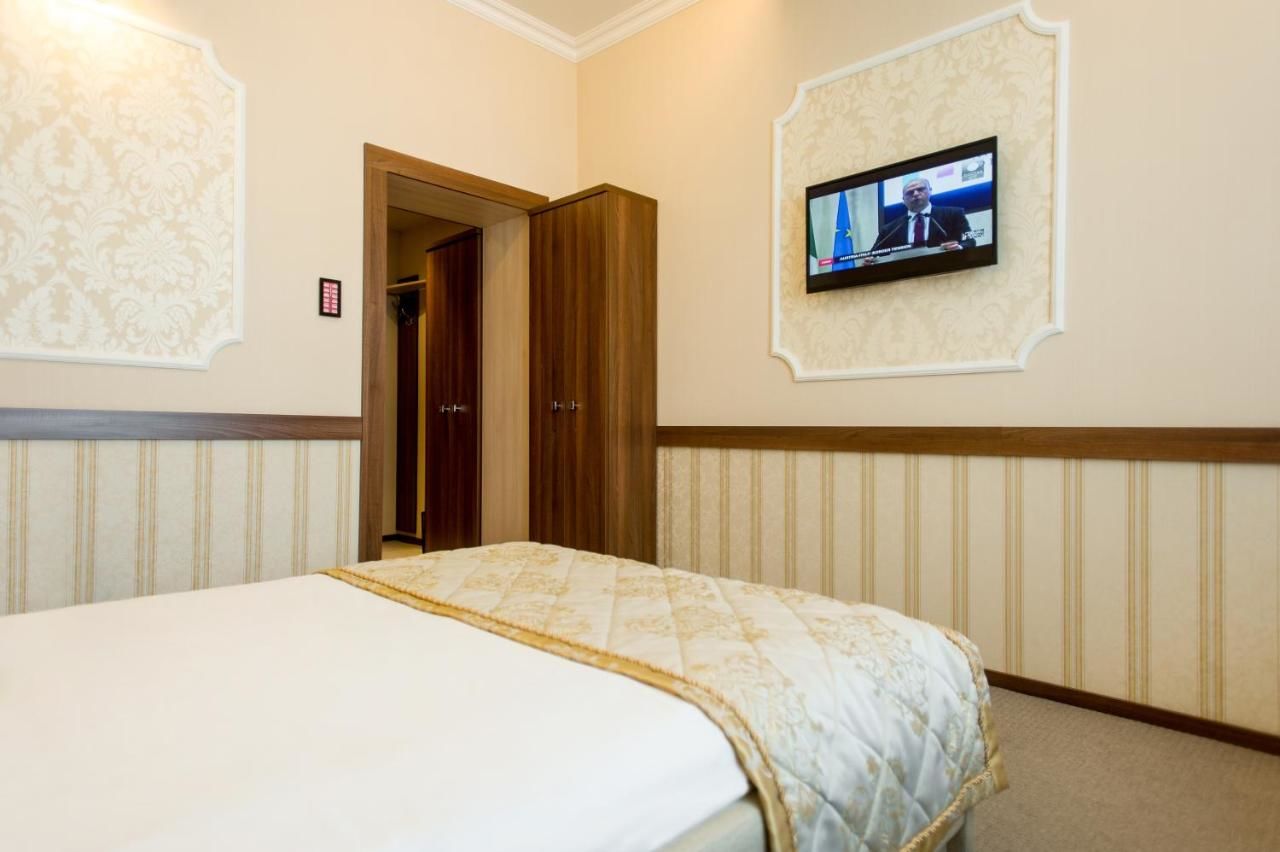 Отель Jolly Alon Hotel Кишинёв