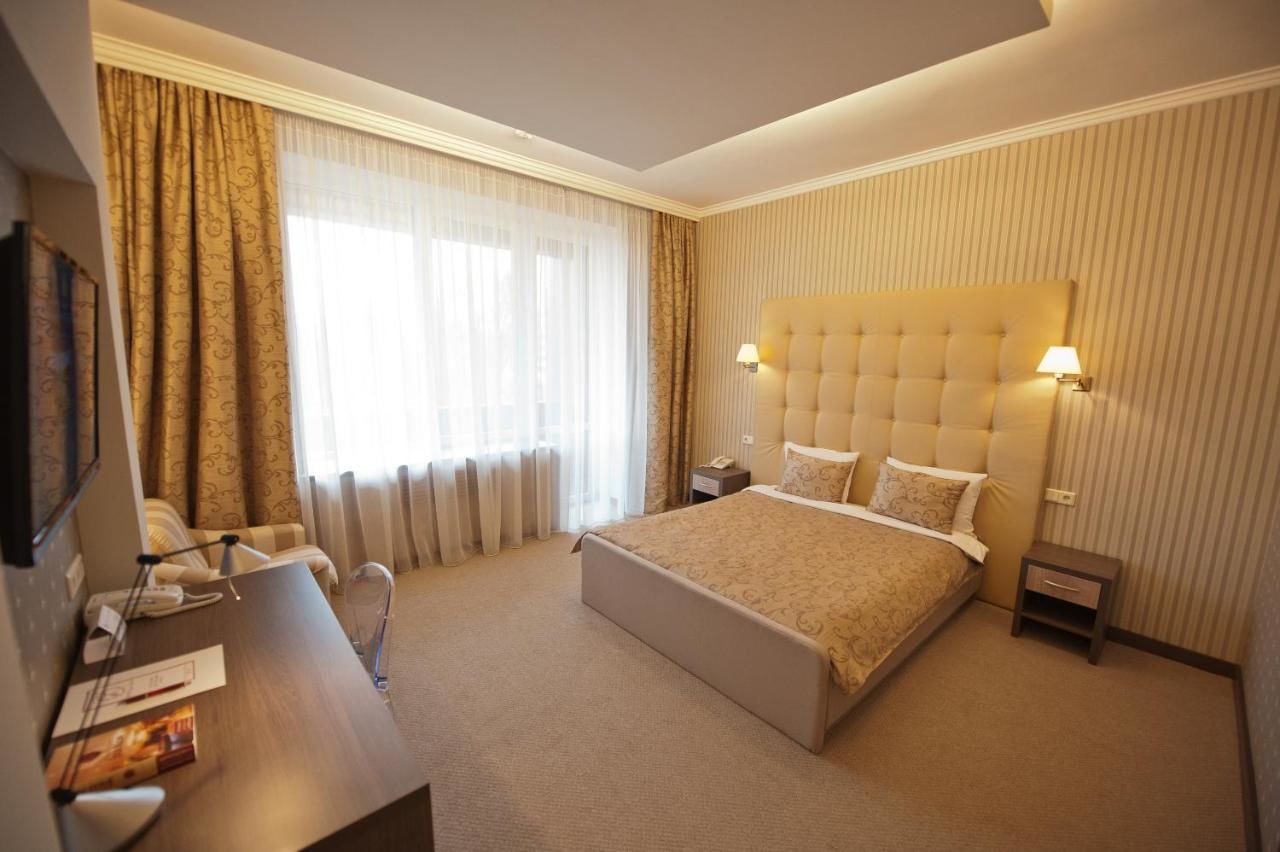 Отель Jolly Alon Hotel Кишинёв