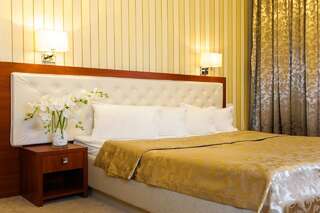 Отель Jolly Alon Hotel Кишинёв Двухместный номер Делюкс с 1 кроватью-1